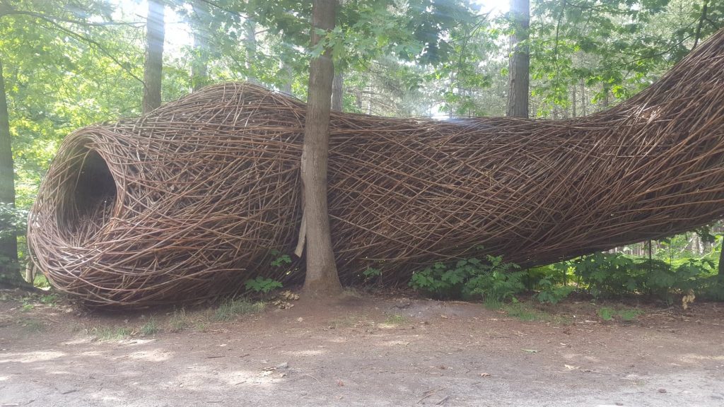 sculptuur 'de boom in' 