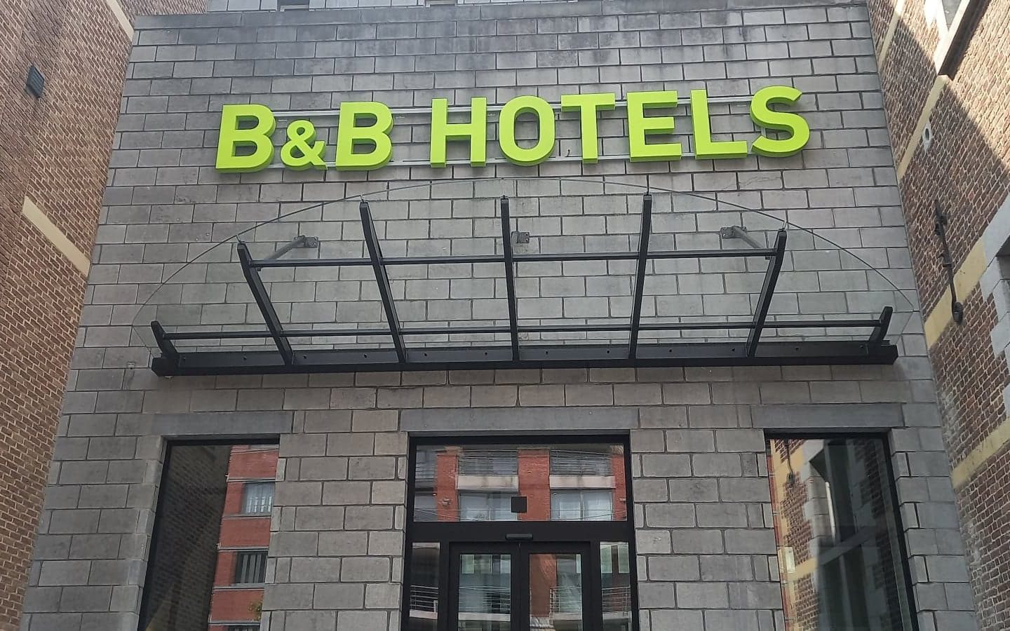 A brand new wheelchair accessible B&B Hotel in Hasselt. Check ✓.